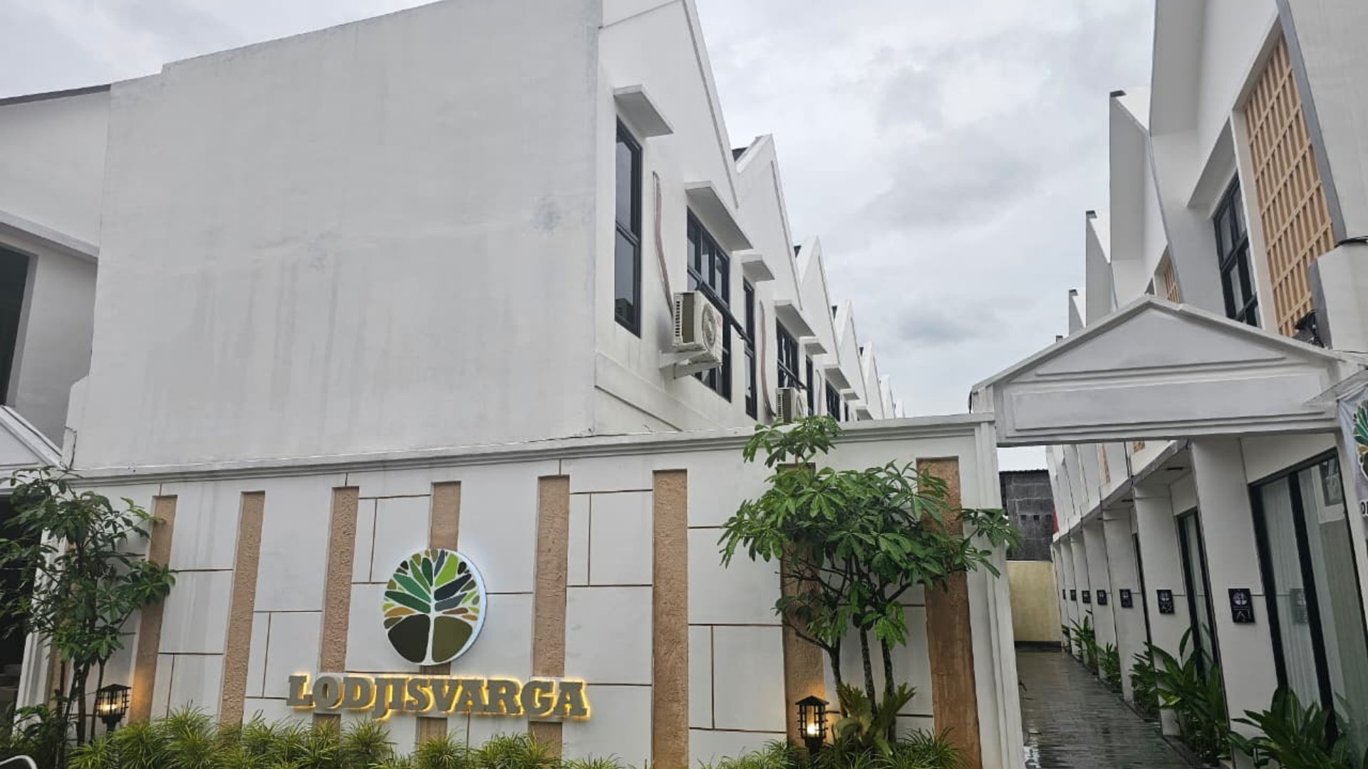 Mengenal Lebih Dekat Lodjisvarga Villa Jogja: Tempat Bertemunya Ketenangan dan Kenyamanan di Sleman